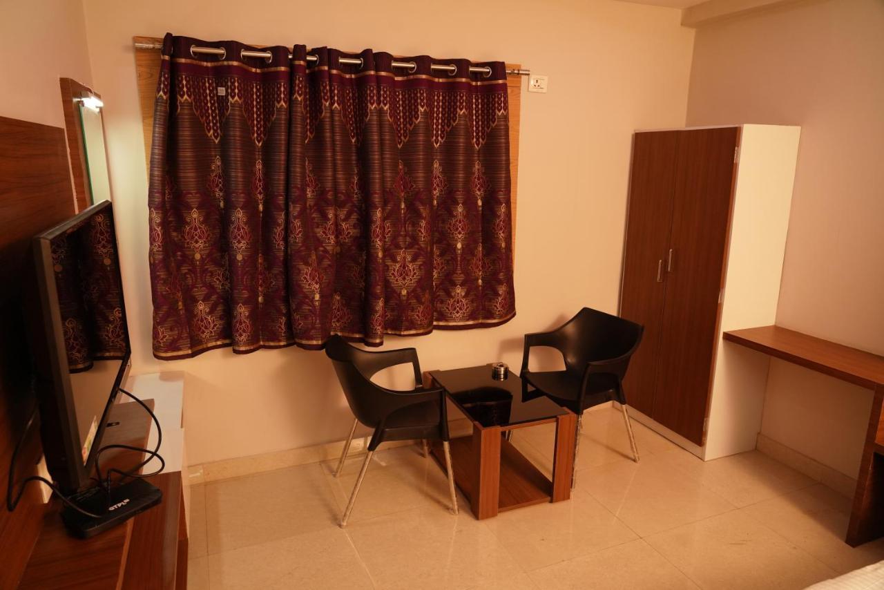 Swagath Residency Kākināda Exterior foto