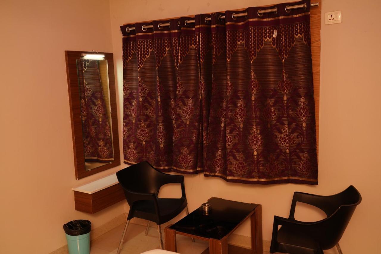 Swagath Residency Kākināda Exterior foto